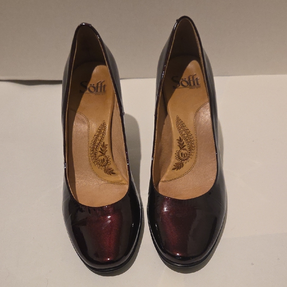 Sofft Women's Burgundy Pumps Size8
